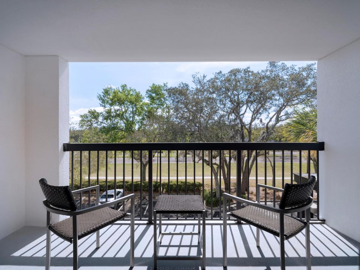 Courtyard Tampa North / I-75 Fletcher Exterior photo
